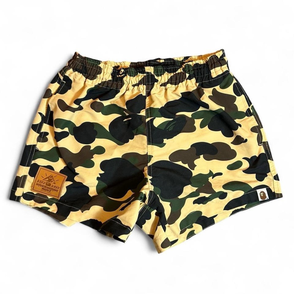 A Bathing Ape BAPE camo shorts XS